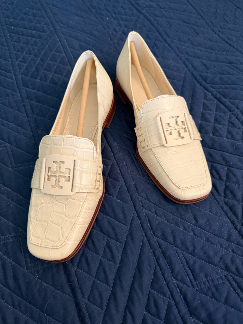 Tory Burch Cream Croc-Embossed Leather Loafers with Logo Plaque